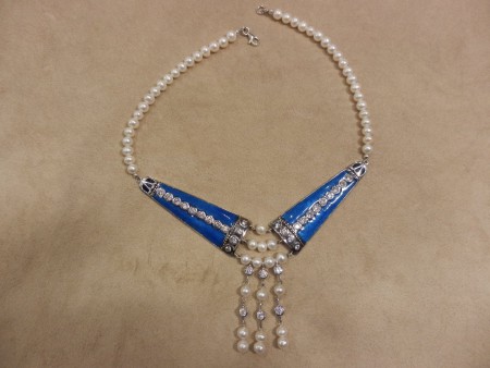 KOL.NO.1124-0821 Gerçek incili ( havuz ) ve mine işlemeli el yapımı emsalsiz kolye. Zirkon taşlı ve 925 ayar gümüş. FİYATI KDV dahil : 1120 TL